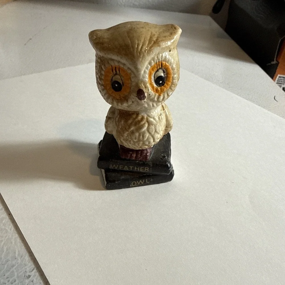 Vintage 1975‎ Owl on Books Weather Forecaster Figurine 3 inches Tall